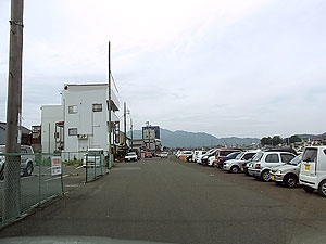 港駐車場