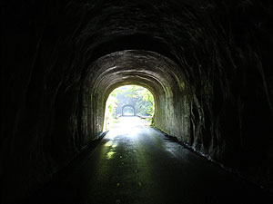 一号隧道：トンネル内部