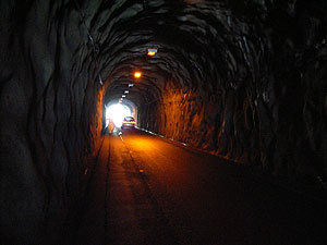 三号隧道：トンネル内部