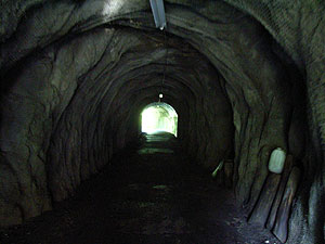 犬瀬３号隧道：トンネル内部