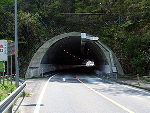 岩屋堂トンネル：北側坑門