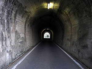 越乃湯隧道：トンネル内部