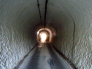 仁夫トンネル：トンネル内部
