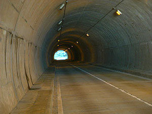 大嶺トンネル：トンネル内部