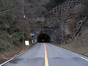鐘ヶ坂トンネル前