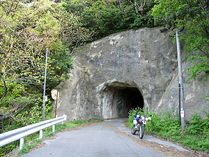 龍ヶ滝隧道：北側抗門前