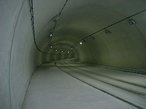 瀬戸山トンネル：トンネル内部