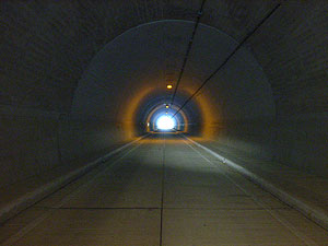 汐浜トンネル：トンネル内部