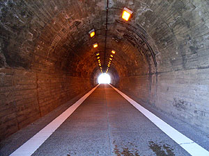 新町隧道：トンネル内部