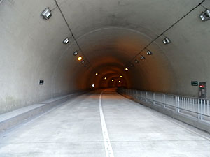 新世紀第一トンネル：トンネル内部