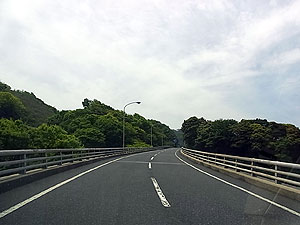 間藤川渡河