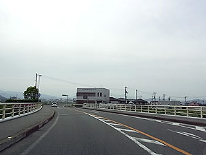 野坂川渡河