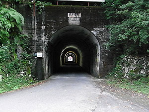 福井隧道：南側坑門