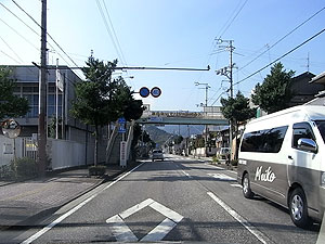 丹鶴歩道橋