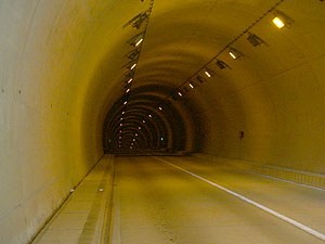 夢崎トンネル：トンネル内部